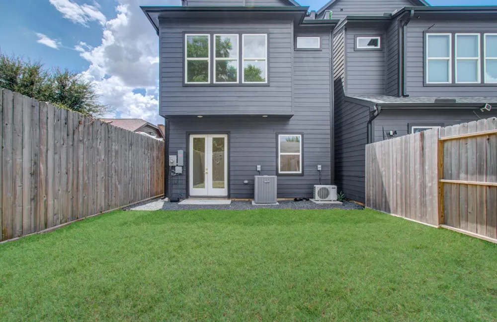 3107 Webster Street #B Houston, TX 77004