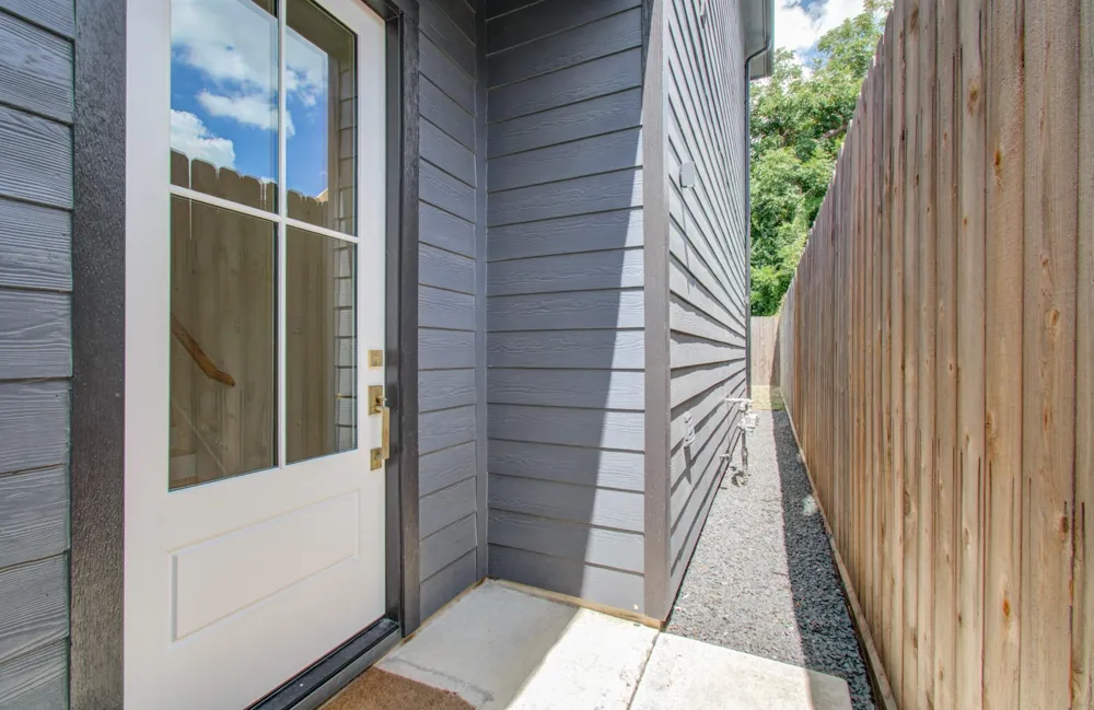 3107 Webster Street #B Houston, TX 77004