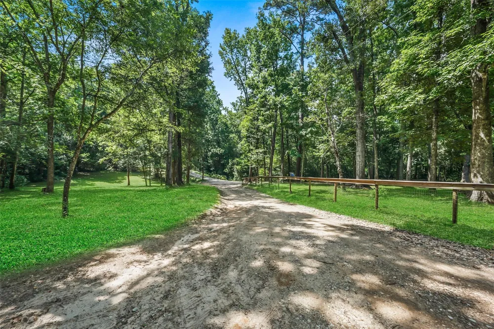 200 Cochran Lane Coldspring, TX 77331