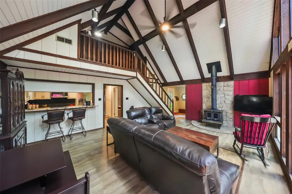 200 Cochran Lane Coldspring, TX 77331