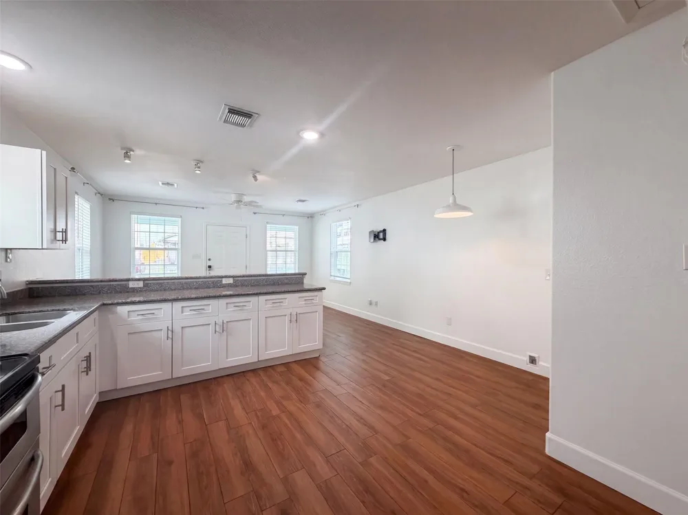 2819 Avenue K Galveston, TX 77550