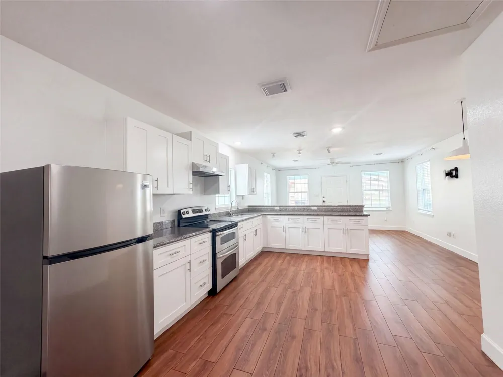 2819 Avenue K Galveston, TX 77550
