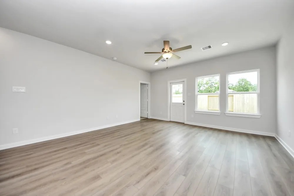 1989 Brookpointe Lane Dayton, TX 77535