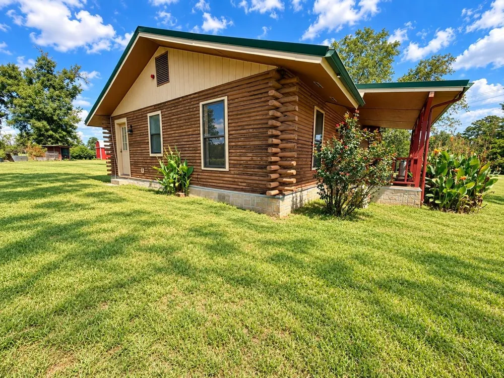 3881 Us Highway 75 Buffalo, TX 75831