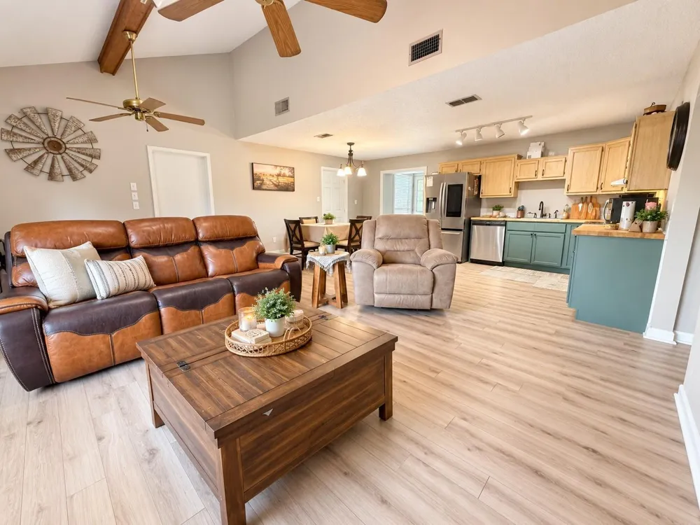 3881 Us Highway 75 Buffalo, TX 75831