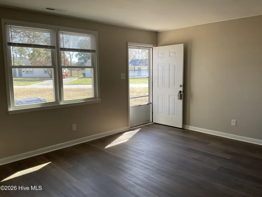 503 Elm Street Jacksonville, NC 28540