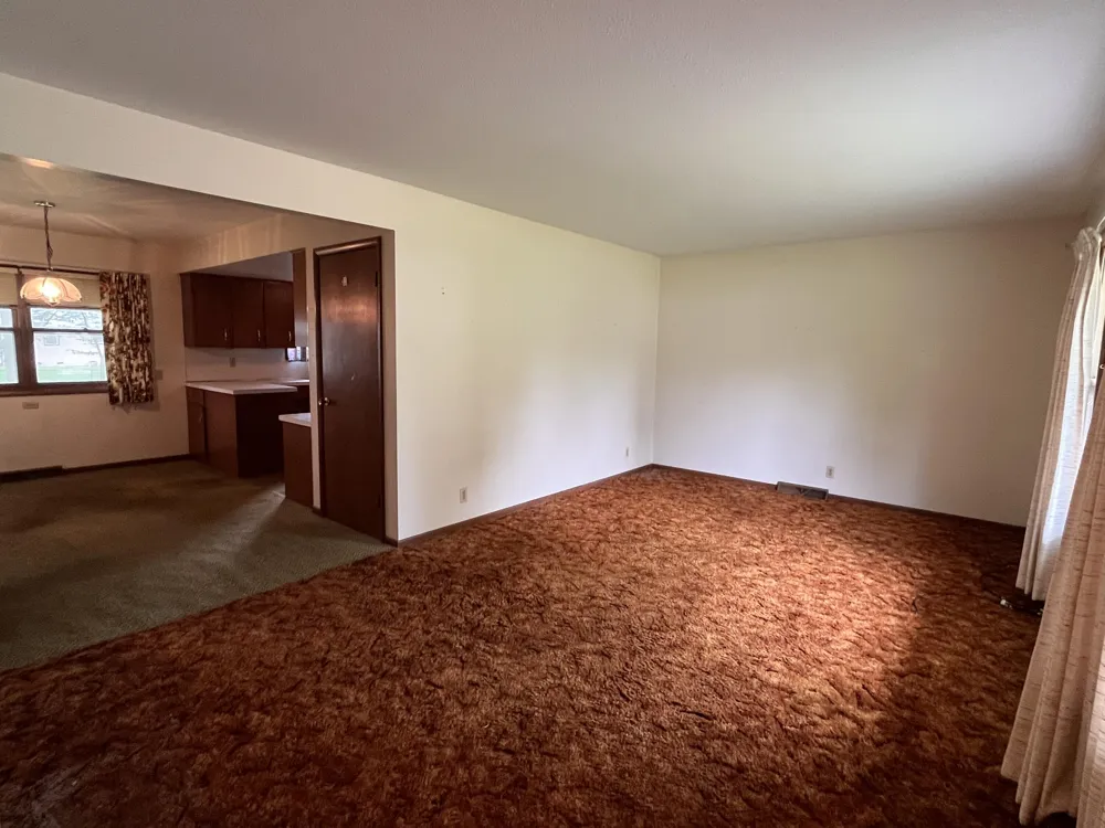 584 Pineview Drive Holland, MI 49424
