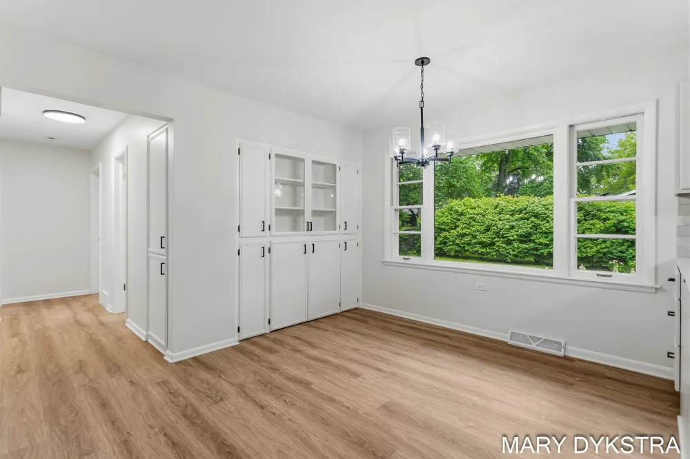409 W Lakewood Boulevard Holland, MI 49424