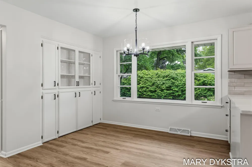 409 W Lakewood Boulevard Holland, MI 49424