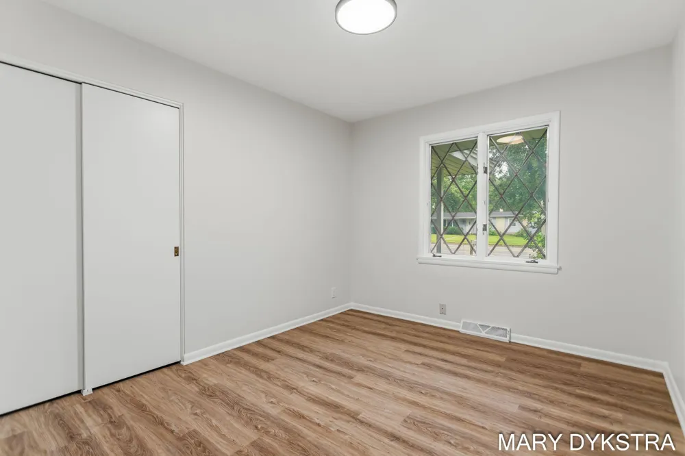 409 W Lakewood Boulevard Holland, MI 49424