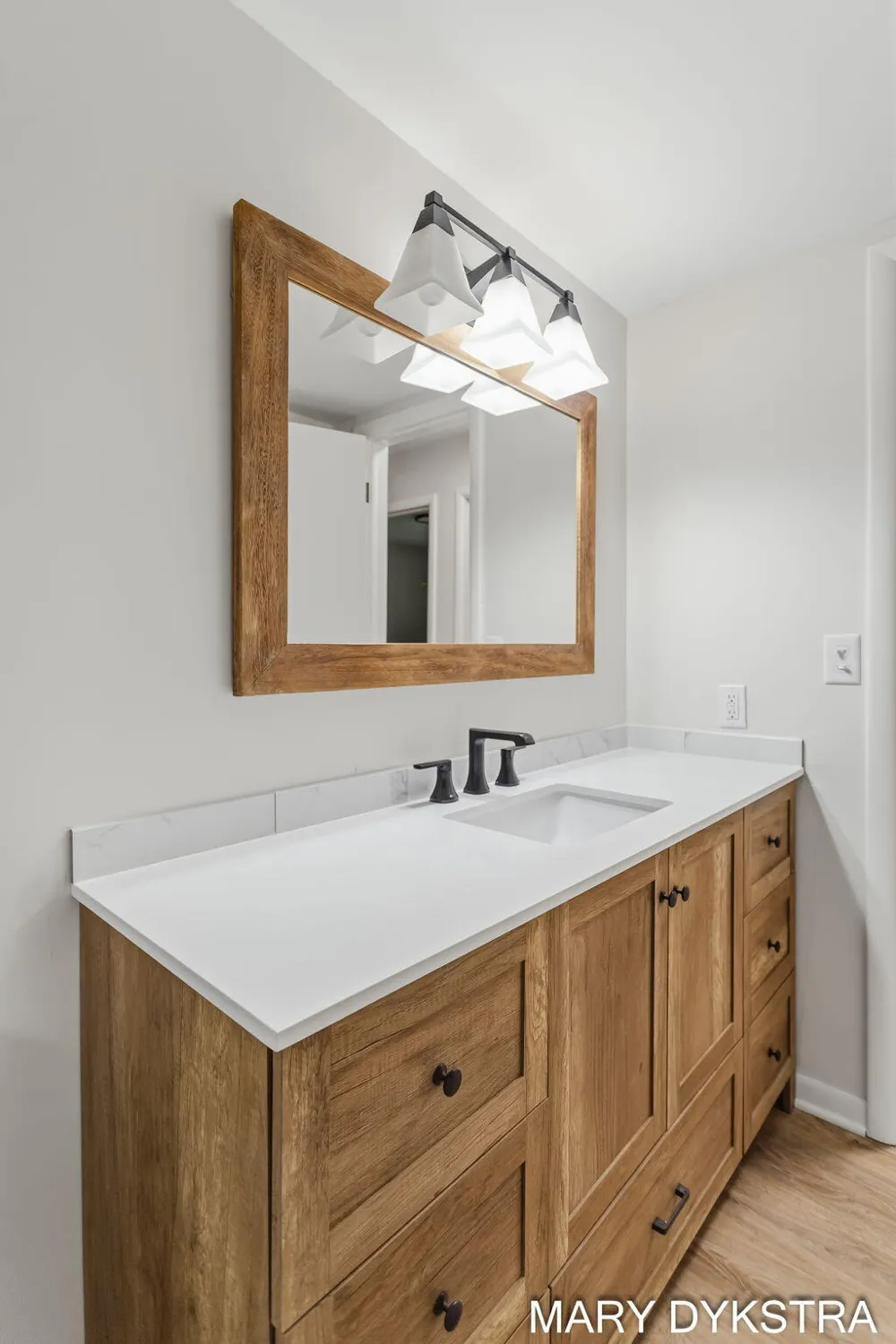 409 W Lakewood Boulevard Holland, MI 49424