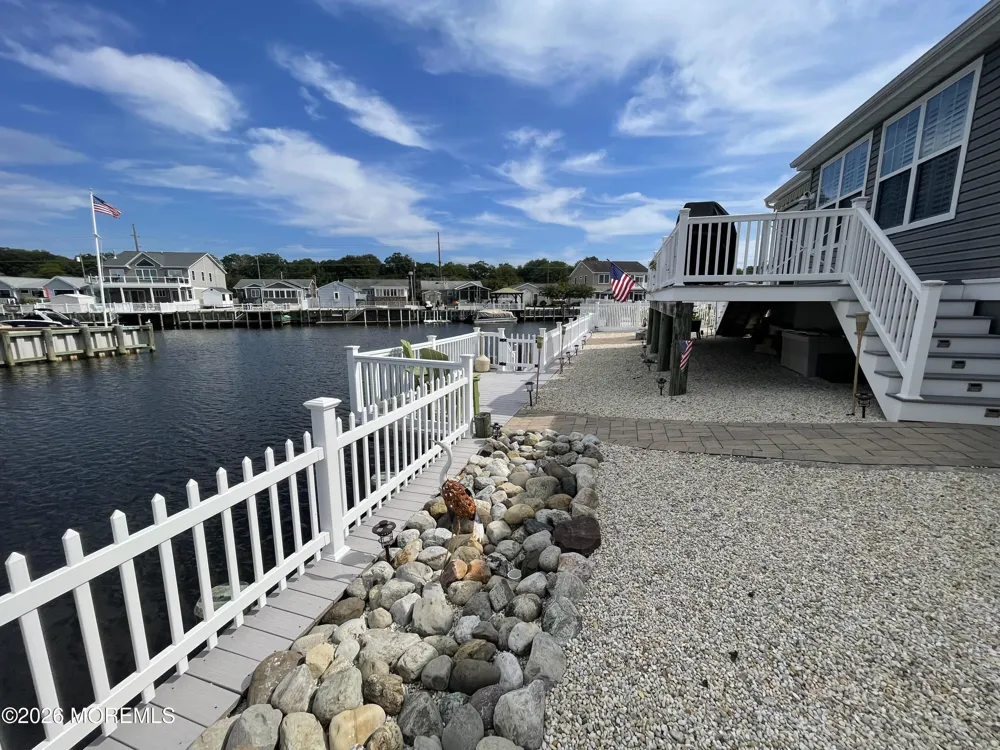 80 Claudia Lane Manahawkin, NJ 08050