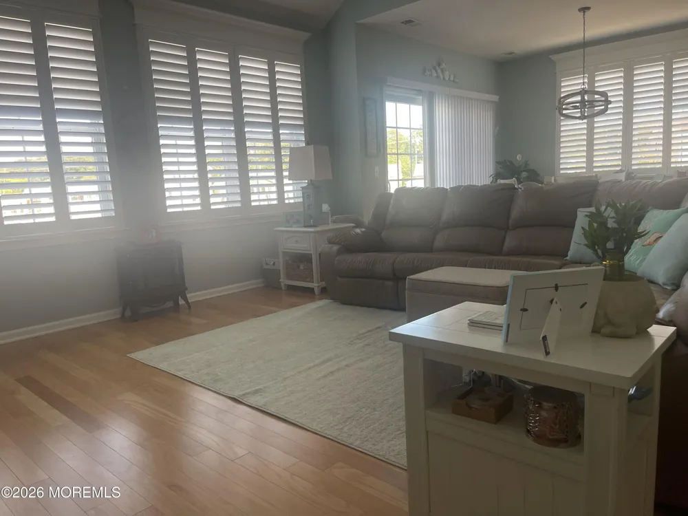 80 Claudia Lane Manahawkin, NJ 08050