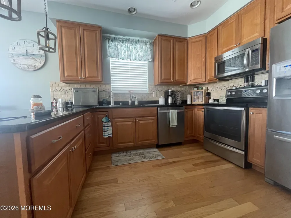 80 Claudia Lane Manahawkin, NJ 08050