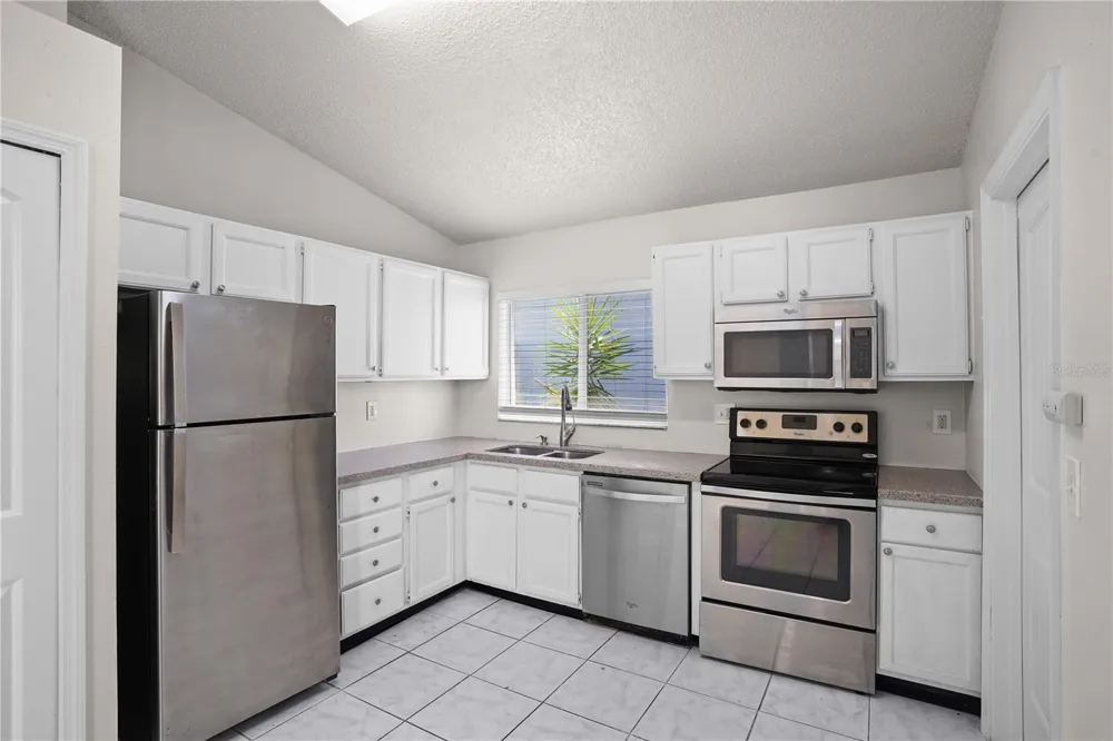 8851 PARLIAMENT COURT Kissimmee, FL 34747