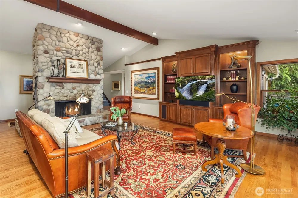 5902 172nd Place SE Bellevue, WA 98006