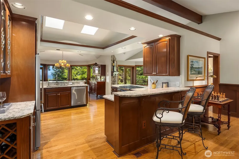 5902 172nd Place SE Bellevue, WA 98006
