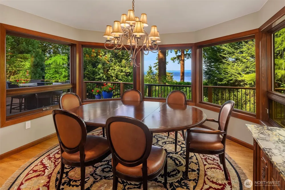 5902 172nd Place SE Bellevue, WA 98006