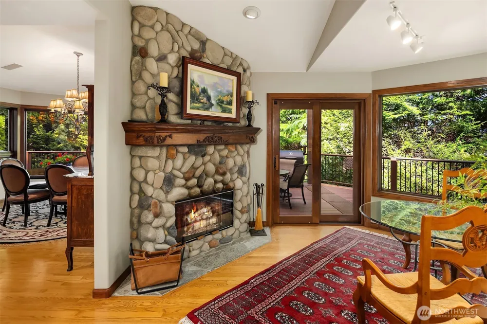 5902 172nd Place SE Bellevue, WA 98006