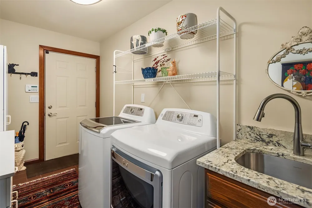 5902 172nd Place SE Bellevue, WA 98006