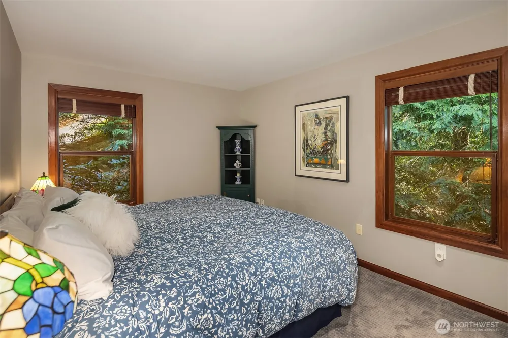 5902 172nd Place SE Bellevue, WA 98006