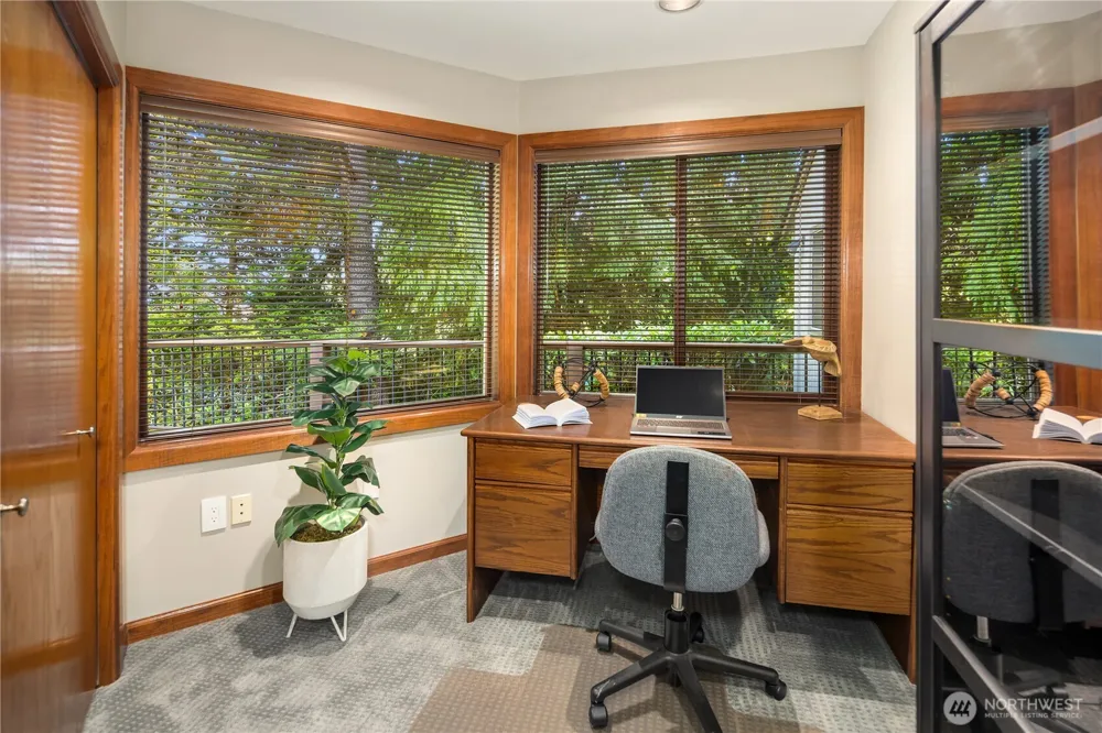 5902 172nd Place SE Bellevue, WA 98006