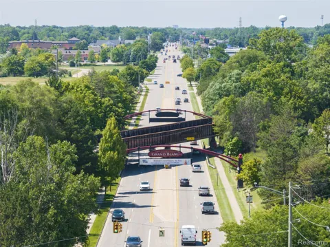11310 South Saginaw