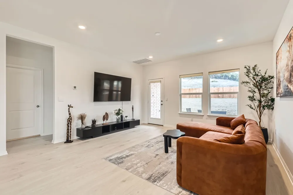 2832 Indian Clover Trail Leander, TX 78641