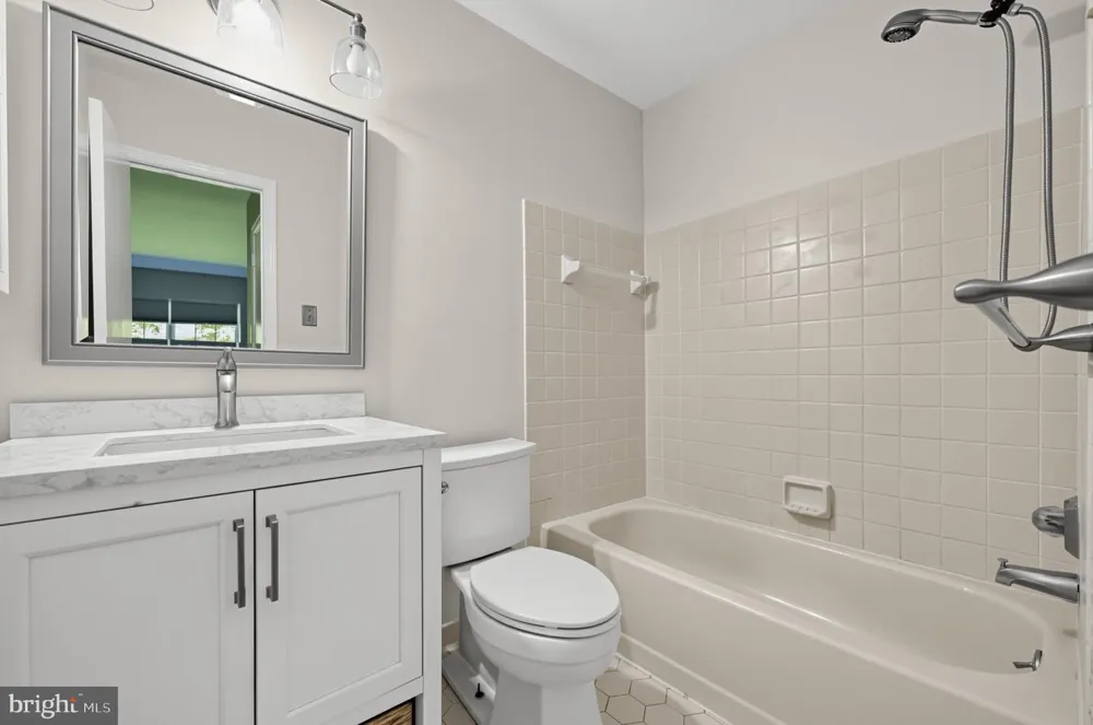 1708 VALLEY GLEN ROAD #162 Elkins Park, PA 19027