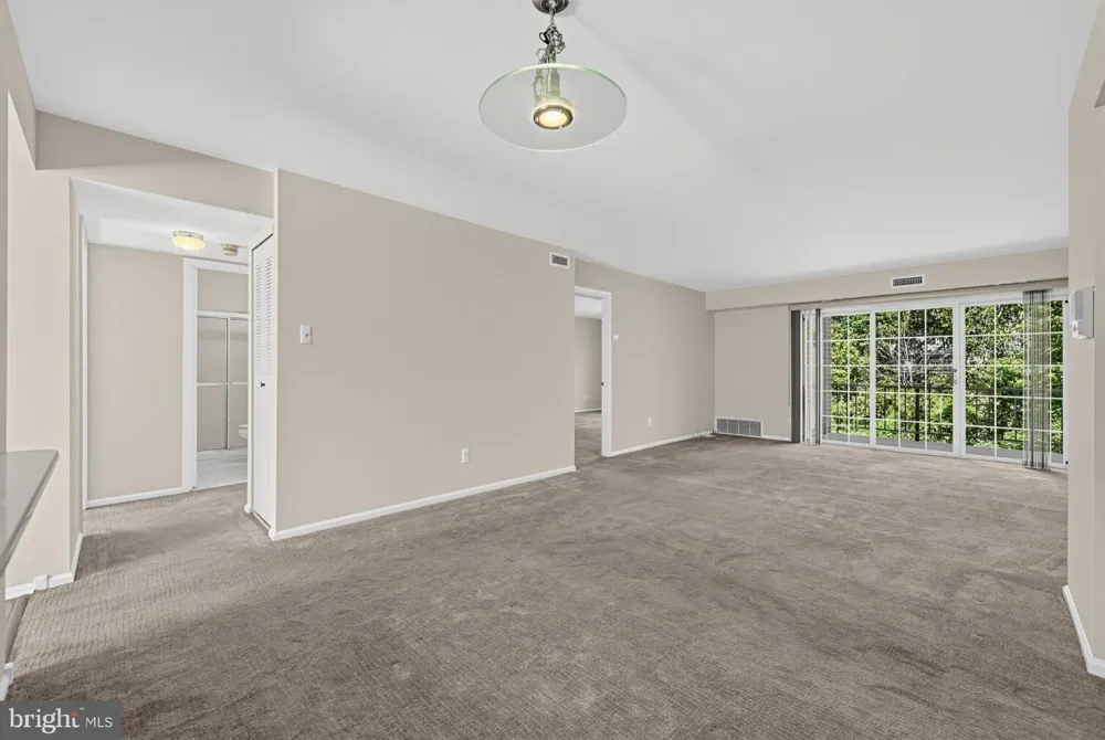 1708 VALLEY GLEN ROAD #162 Elkins Park, PA 19027