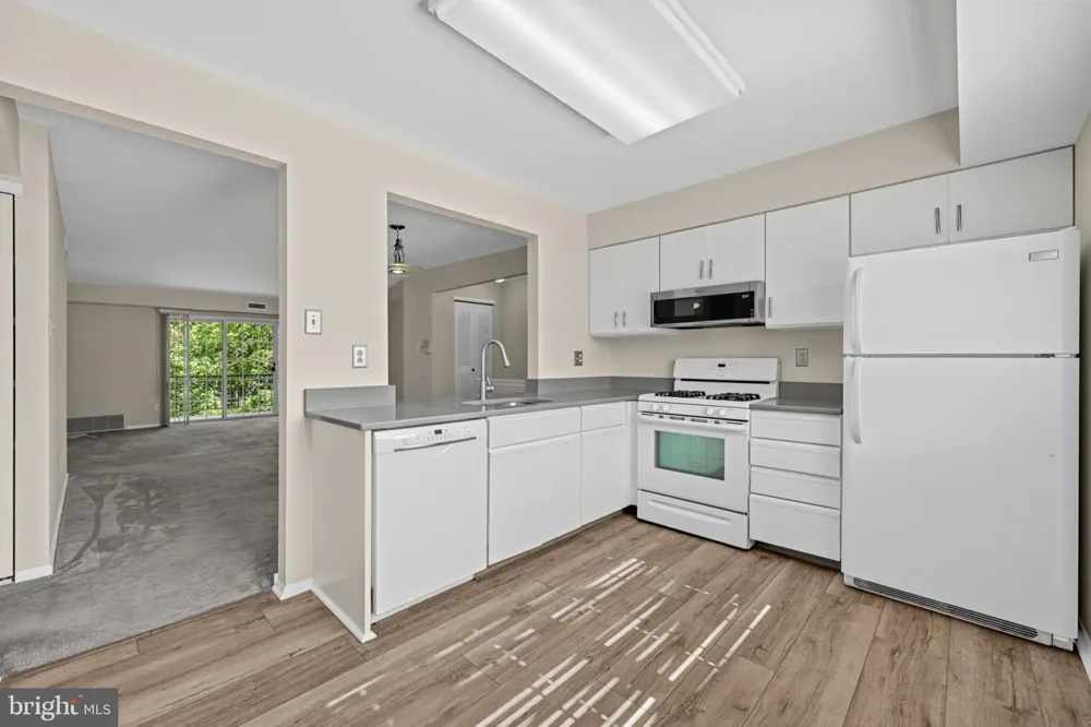 1708 VALLEY GLEN ROAD #162 Elkins Park, PA 19027