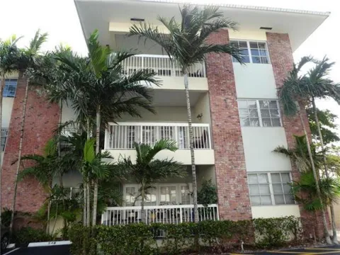 2424 SE 17TH Causeway #103B