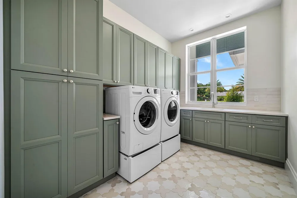 131 Dory Road S North Palm Beach, FL 33408