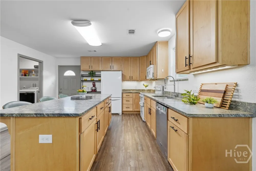 104 Ventura Boulevard Savannah, GA 31419