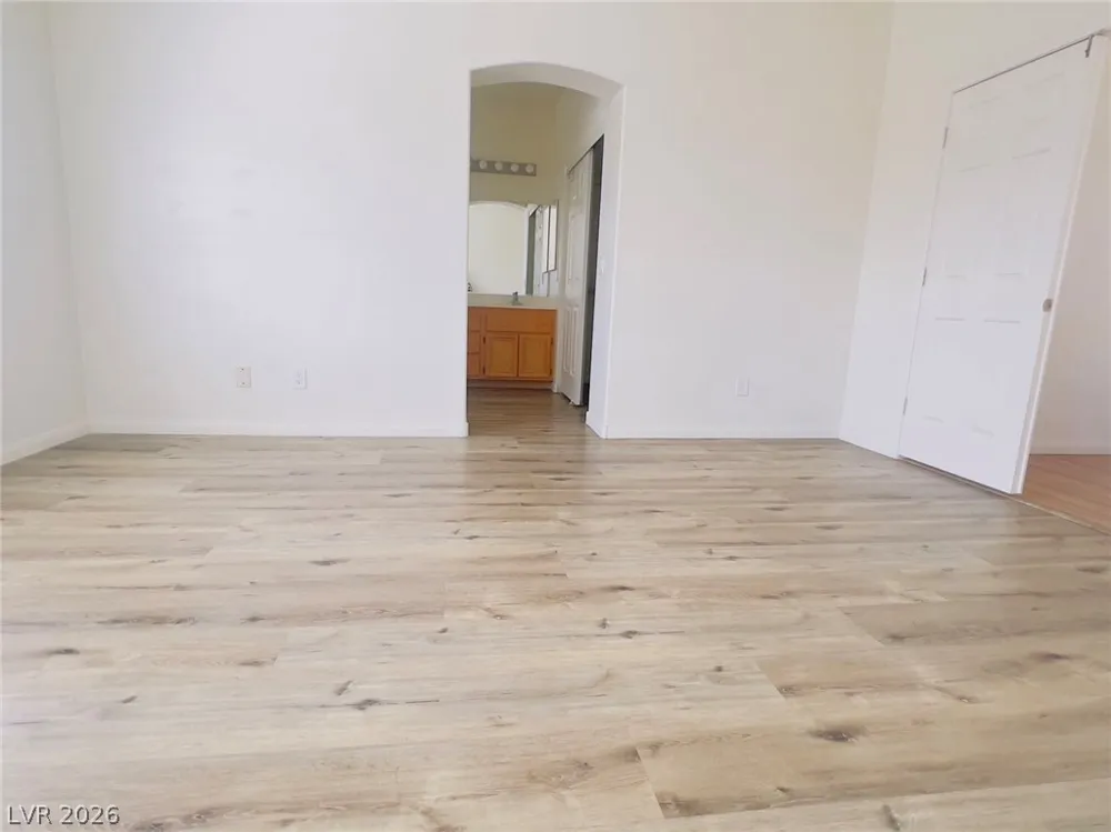 7941 Blue Brook Drive Las Vegas, NV 89147