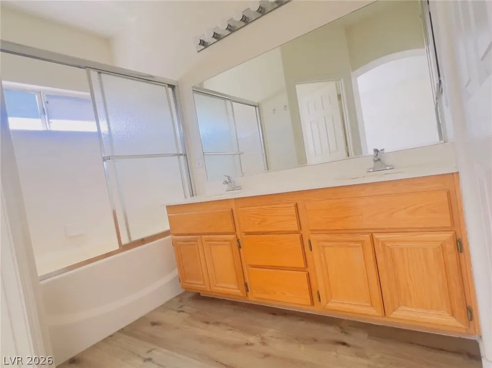 7941 Blue Brook Drive Las Vegas, NV 89147