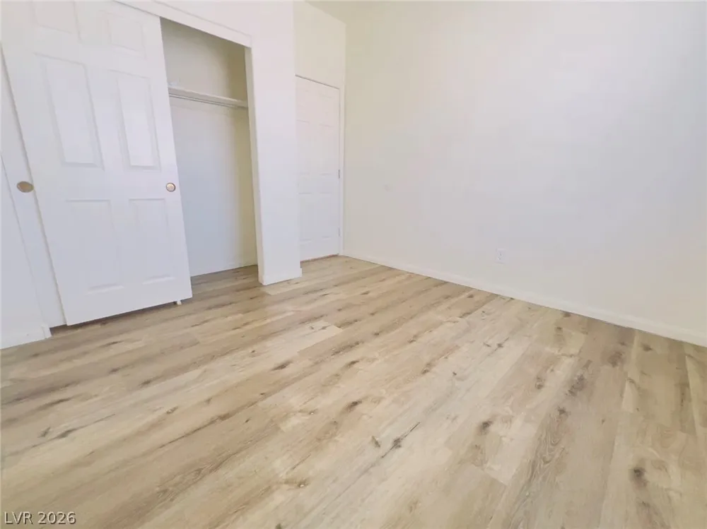 7941 Blue Brook Drive Las Vegas, NV 89147