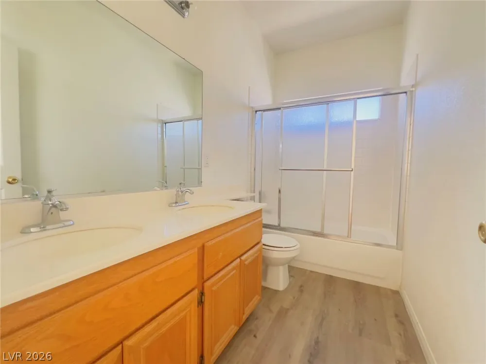 7941 Blue Brook Drive Las Vegas, NV 89147