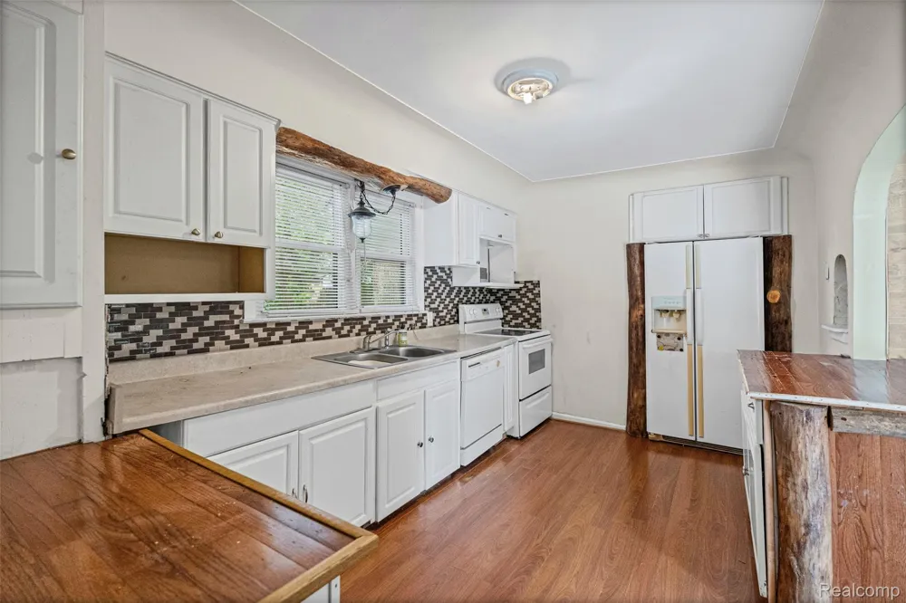 207 Park Street Gaines Township, MI 48436