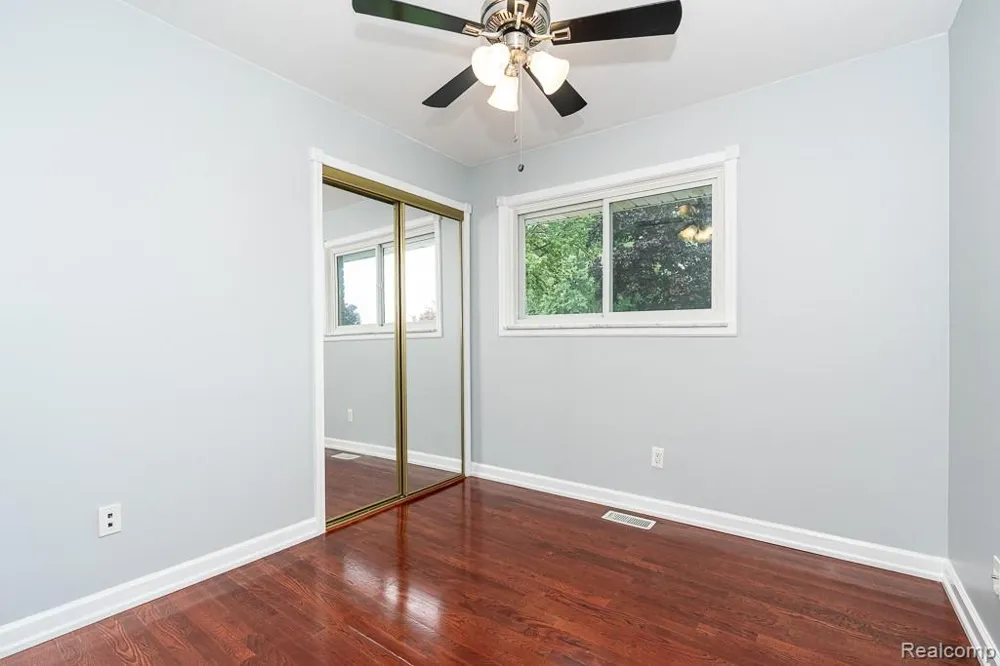 34114 Preston Drive Sterling Heights City, MI 48312