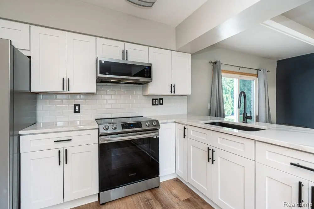 34114 Preston Drive Sterling Heights City, MI 48312