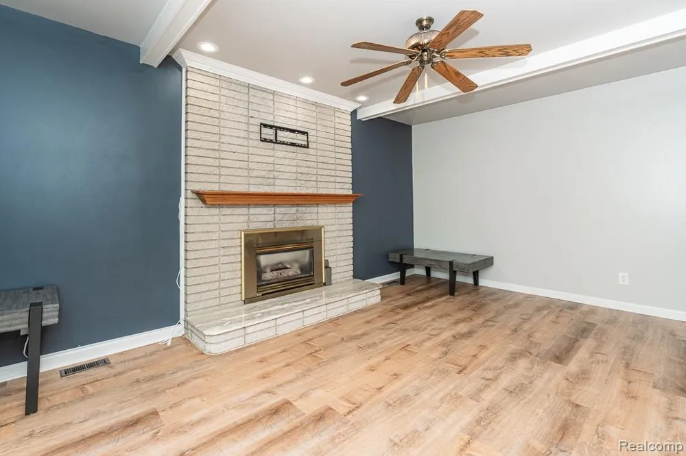 34114 Preston Drive Sterling Heights City, MI 48312
