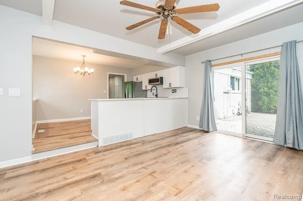 34114 Preston Drive Sterling Heights City, MI 48312