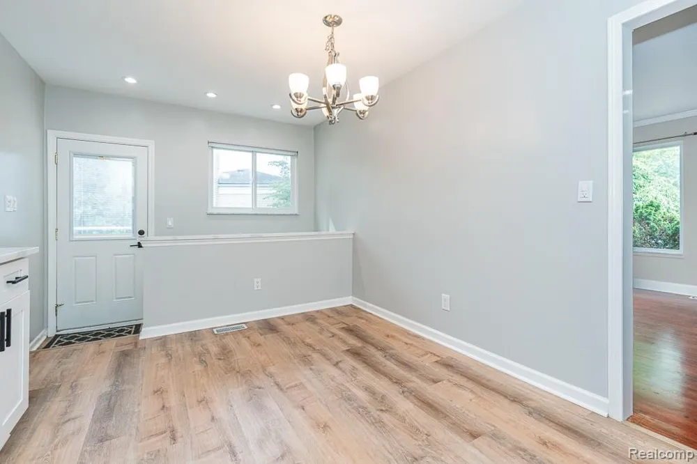 34114 Preston Drive Sterling Heights City, MI 48312