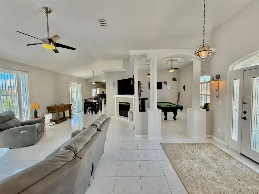 118 PENINSULA WINDS DRIVE Ormond Beach, FL 32176
