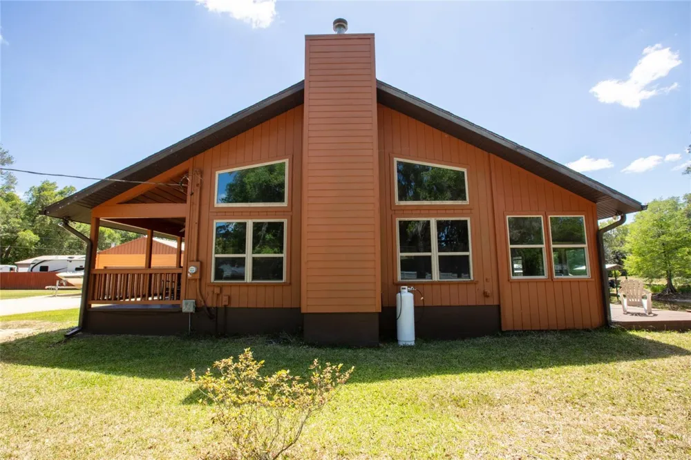 5930 ISLAND ROAD Melrose, FL 32666