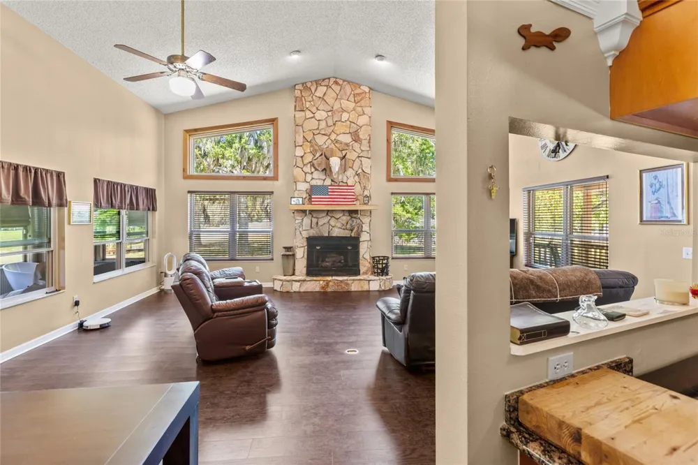 5930 ISLAND ROAD Melrose, FL 32666