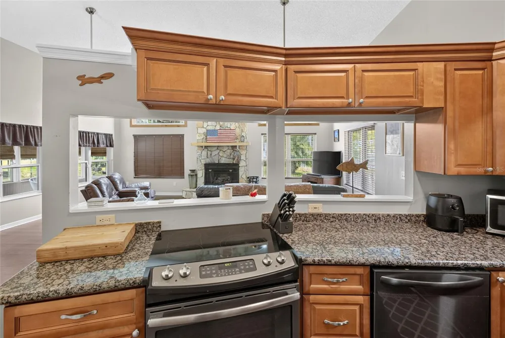 5930 ISLAND ROAD Melrose, FL 32666