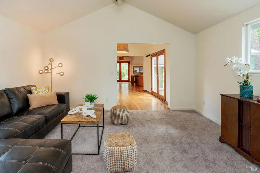 1901 Hwy 116 S Sebastopol, CA 95472