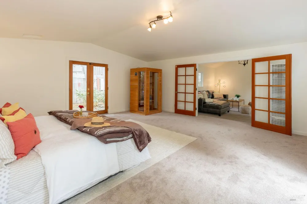 1901 Hwy 116 S Sebastopol, CA 95472